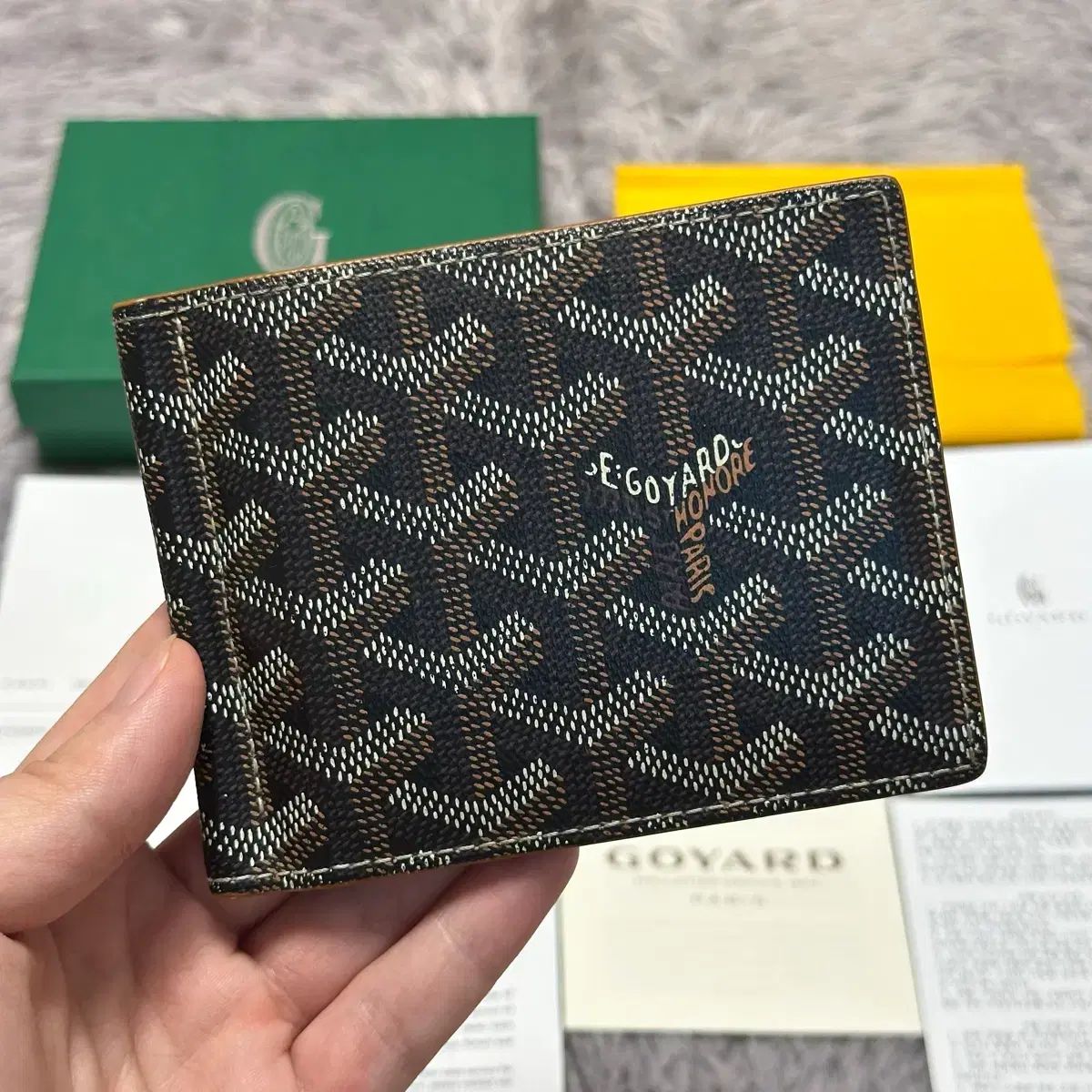 GOYARD ゴヤール サン トマ マネークリップ ブラック 折り財布 楽天市場】GOYARD ゴヤール サン トマ 2つ折財布 二つ折り札入れ