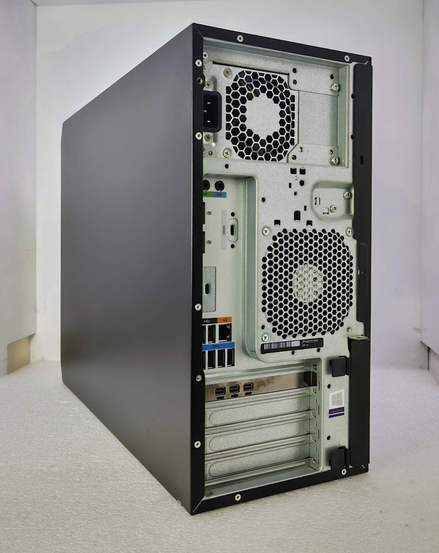 美品第8世代XEON/SSD/office/省電力スペース/win11 美品第8世代XEON/SSD/office/省電力スペース/win11 【公式通販】