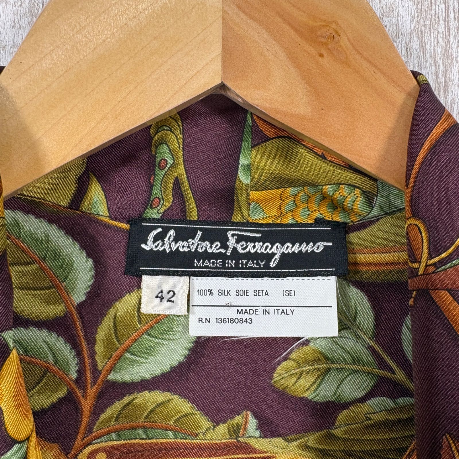 Salvatore Ferragamo サルヴァトーレフェラガモ 鳥 トロピカル 総柄 