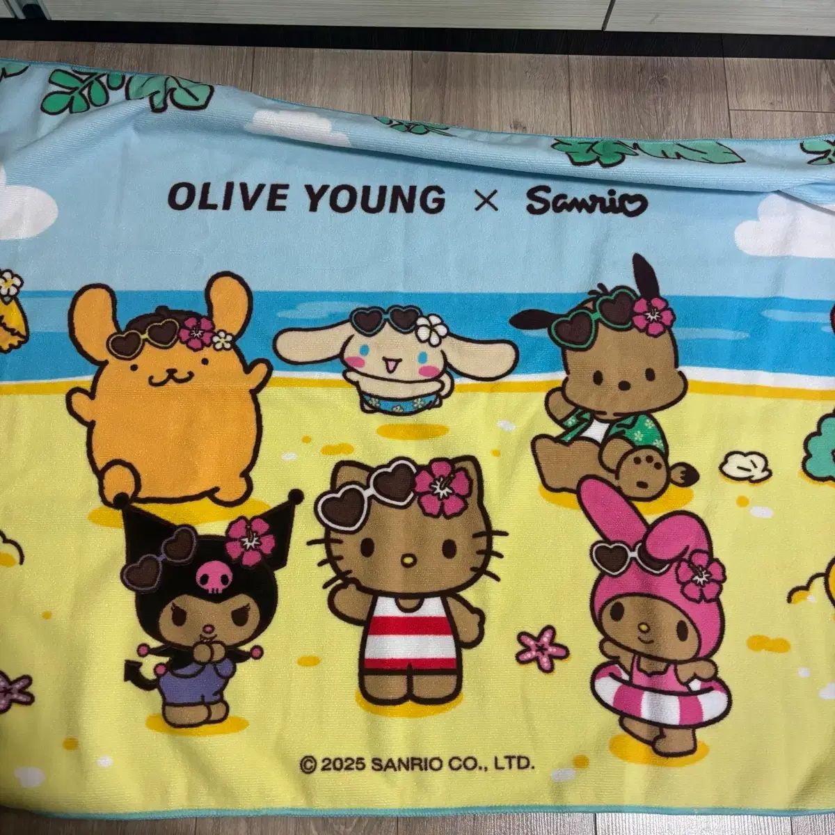 サンリオ オリーブヤング ビーチタオル シーサイド - メルカリ