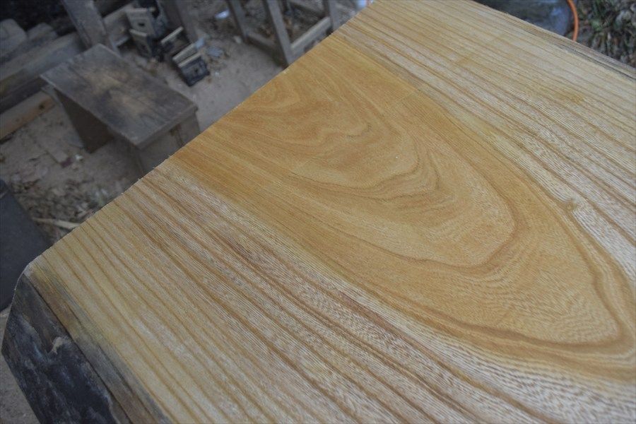 アウトレット ケヤキ(欅)の一枚板 長さ約69cm 幅約64～67cm 厚さ約6.4