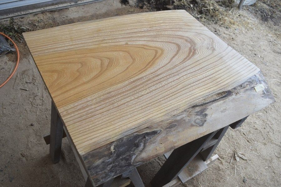 アウトレット ケヤキ(欅)の一枚板 長さ約69cm 幅約64～67cm 厚さ約6.4