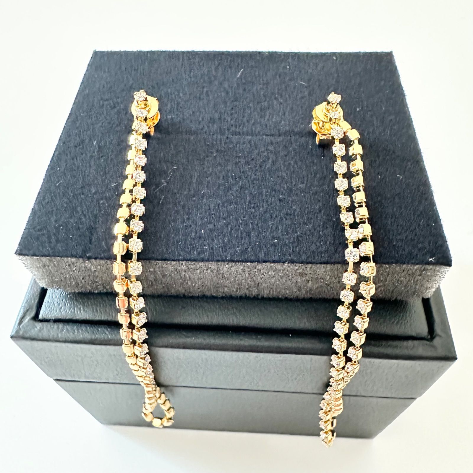 未使用級 ウィムガゼット Hoaw. ハァウ 2way ビジューアレンジピアス