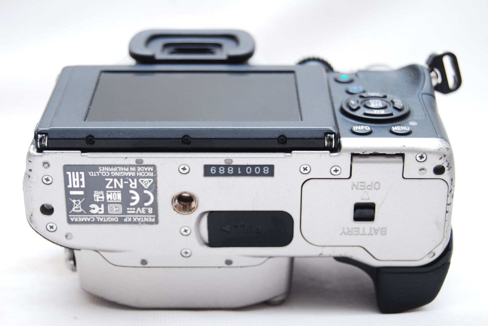 ☆PENTAX デジタル一眼レフカメラ KP ボディ シルバー ペンタックス