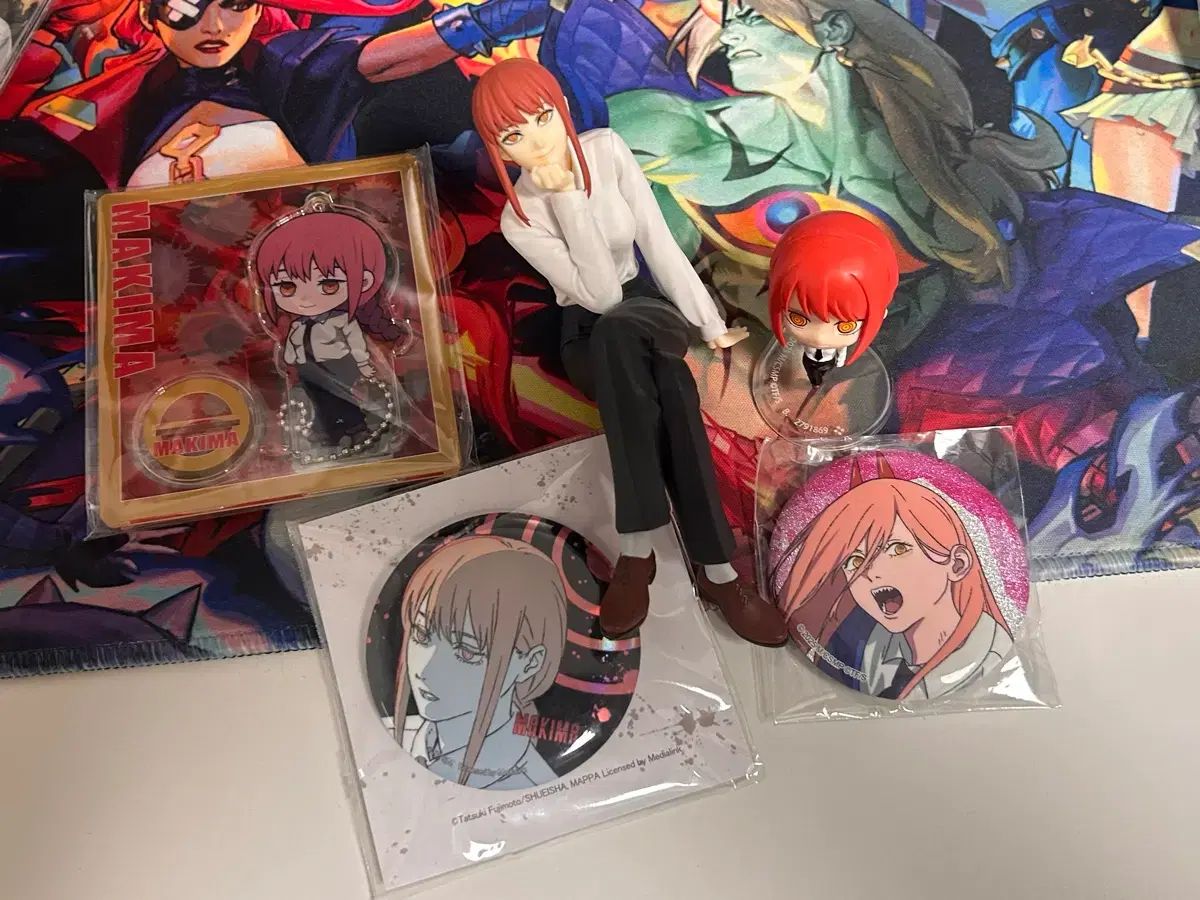 チェンソーマン マキマ フィギュア 缶バッジ アクリル セット