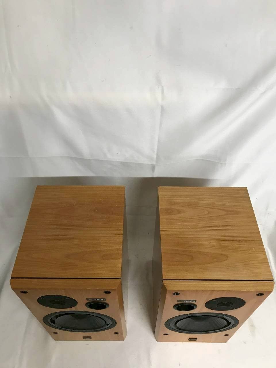 【北見市発】 JBL 2Way Loud-Speaker A820 茶色 センタースピーカー コーン破れ (E3915shshYM) 北見市発】 JBL 2Way Loud-Speaker A820 茶色 センタースピーカー