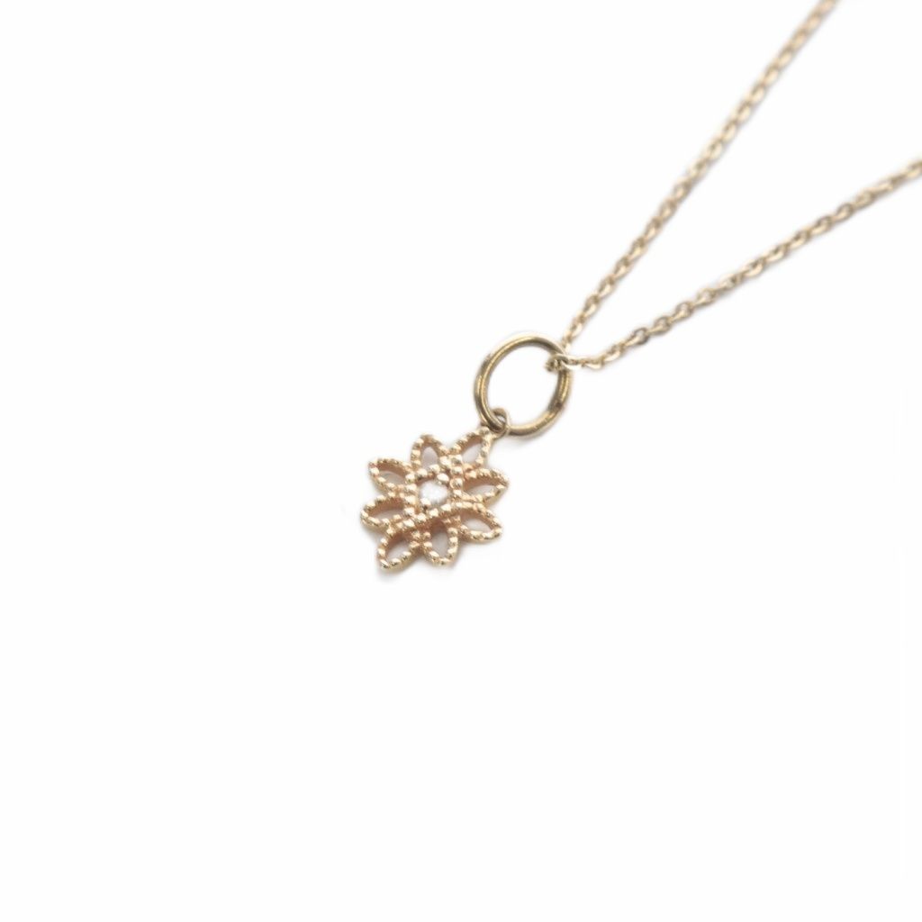 アガット agete フラワーモチーフ ネックレス K10 ゴールド - メルカリ