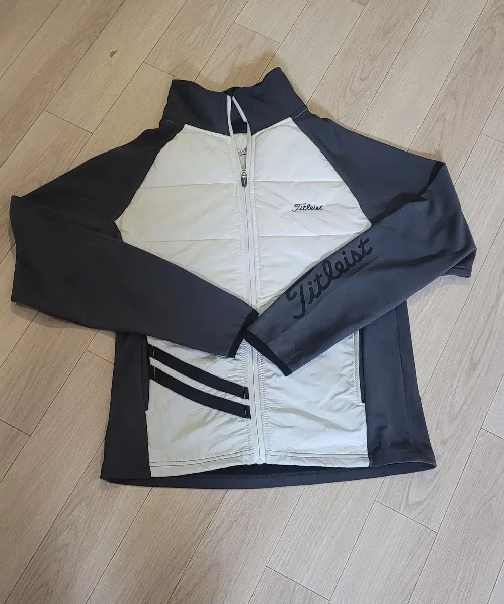 Titleist(タイトリスト) ゴルフ ダウン ジャケット レディース - メルカリ