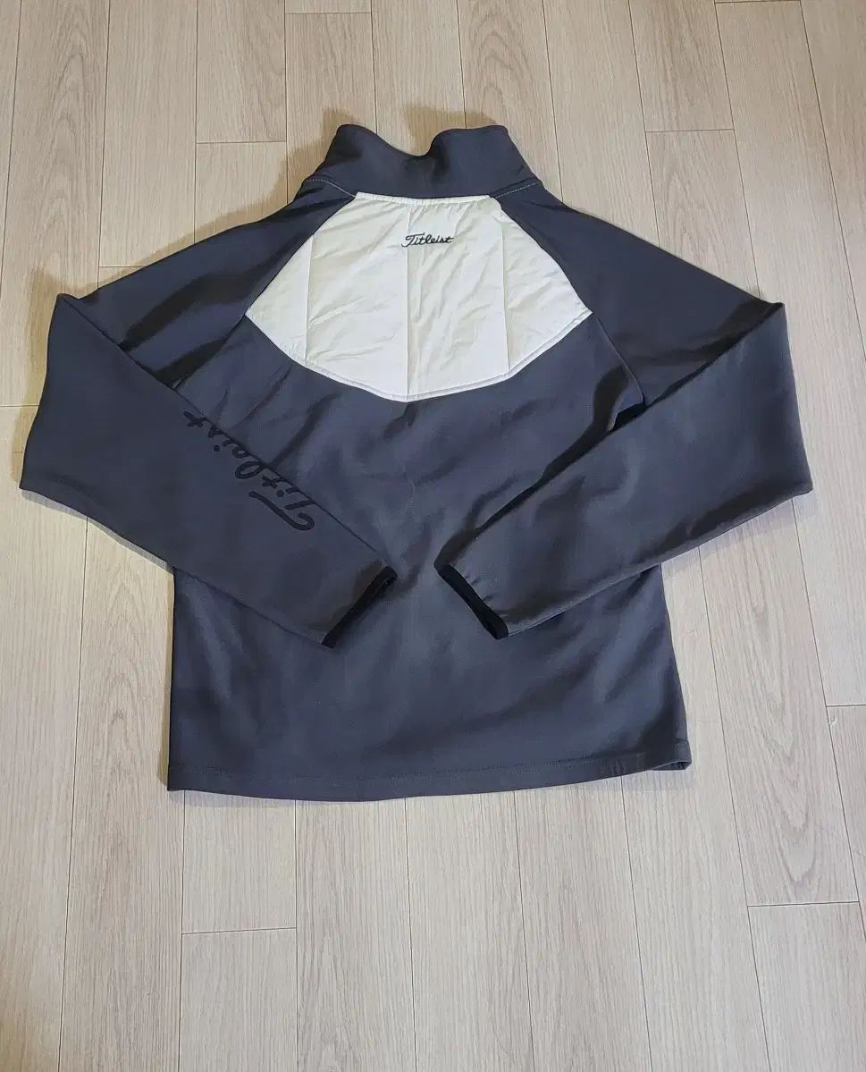 Titleist(タイトリスト) ゴルフ ダウン ジャケット レディース - メルカリ