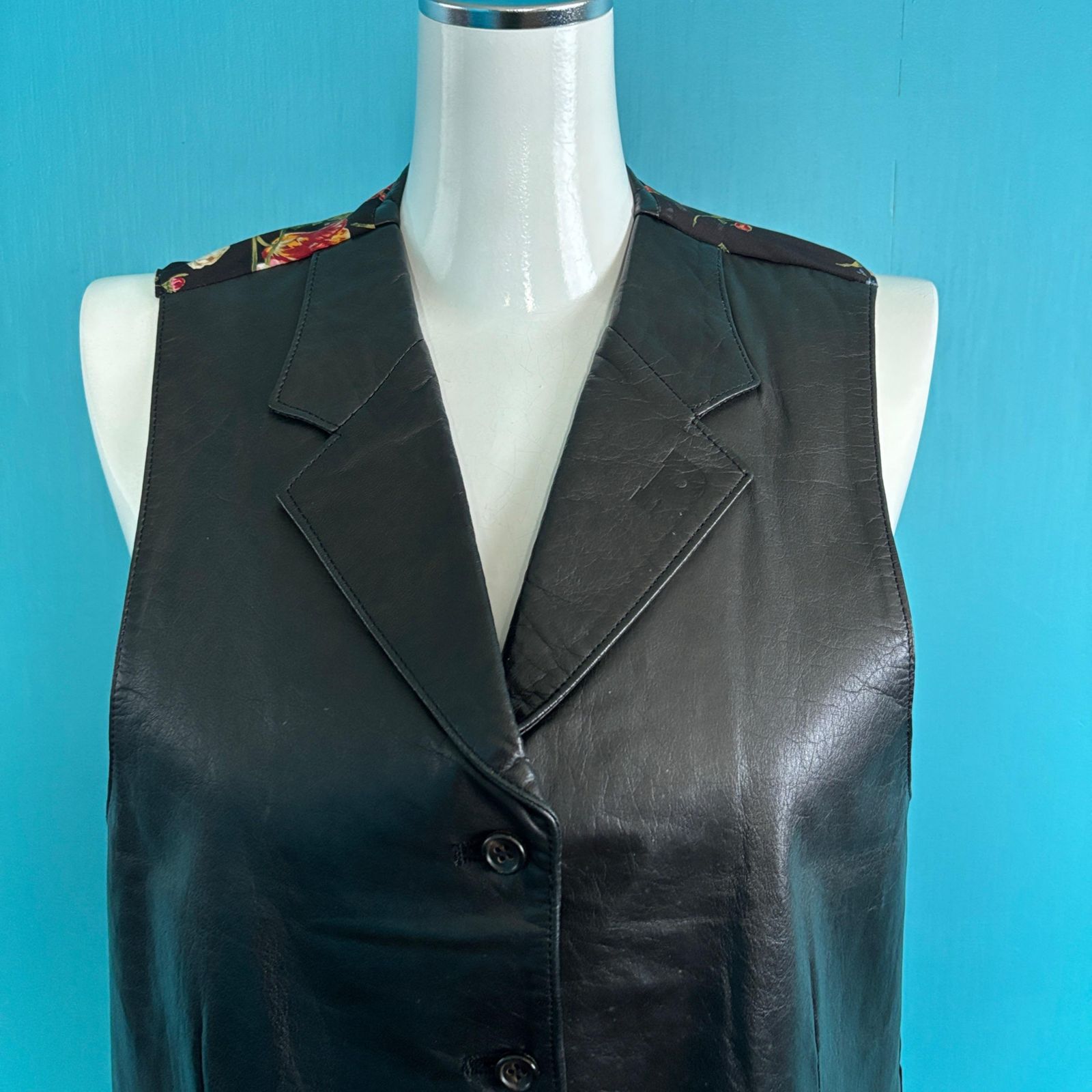 1498 ピンクハウス 牛革 レザーベスト 花柄切替 黒 ジレ レディース 本
