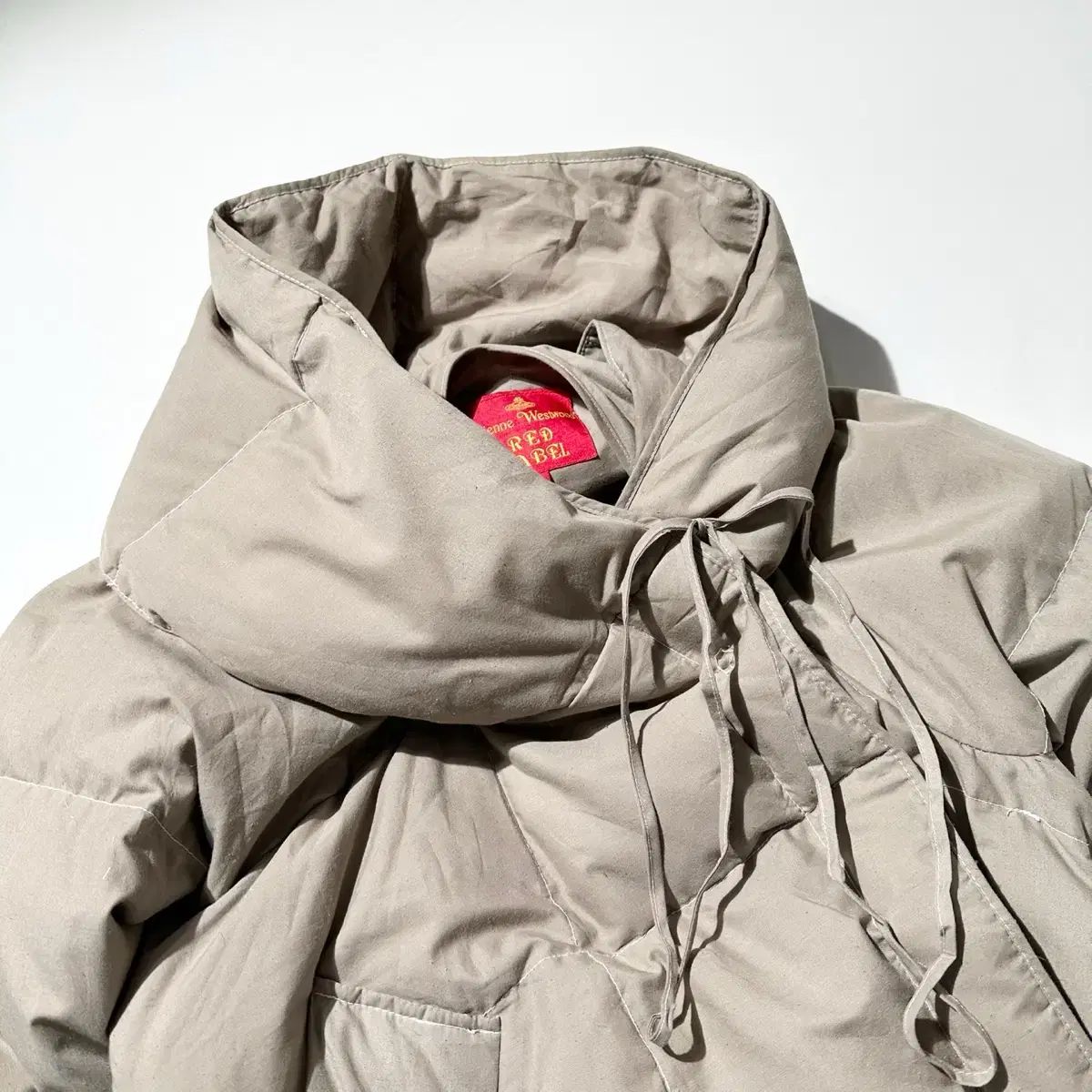 レディース M-L VIVIENNE WESTWOOD アシンメトリー ダウン - メルカリ