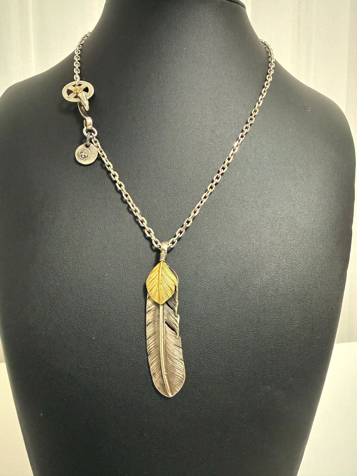 ゴローズ 上金特大フェザー左＋SV太陽inメタル小＋金メタルホイール付