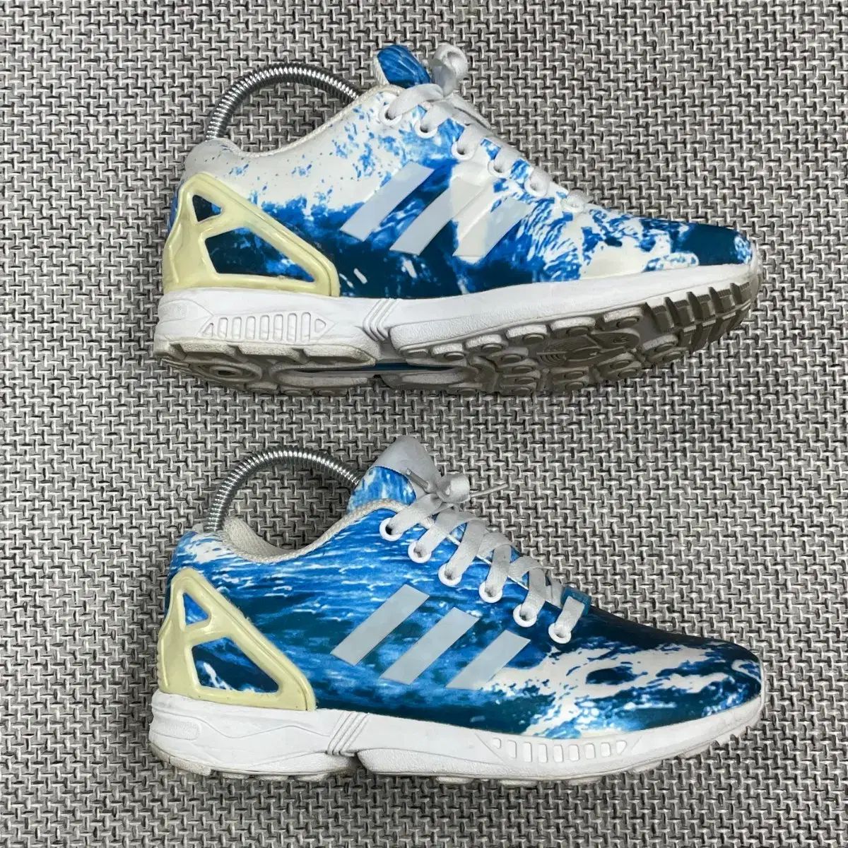 アディダス ZX flux oceans print Blue スニーカー 245 - メルカリ