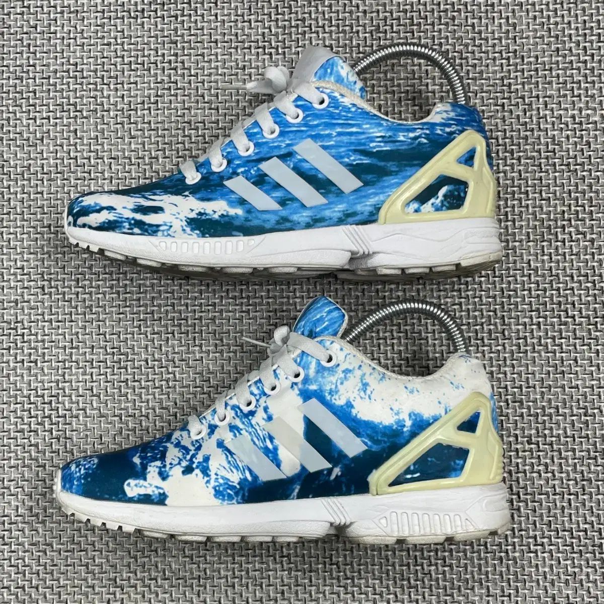アディダス ZX flux oceans print Blue スニーカー 245 - メルカリ