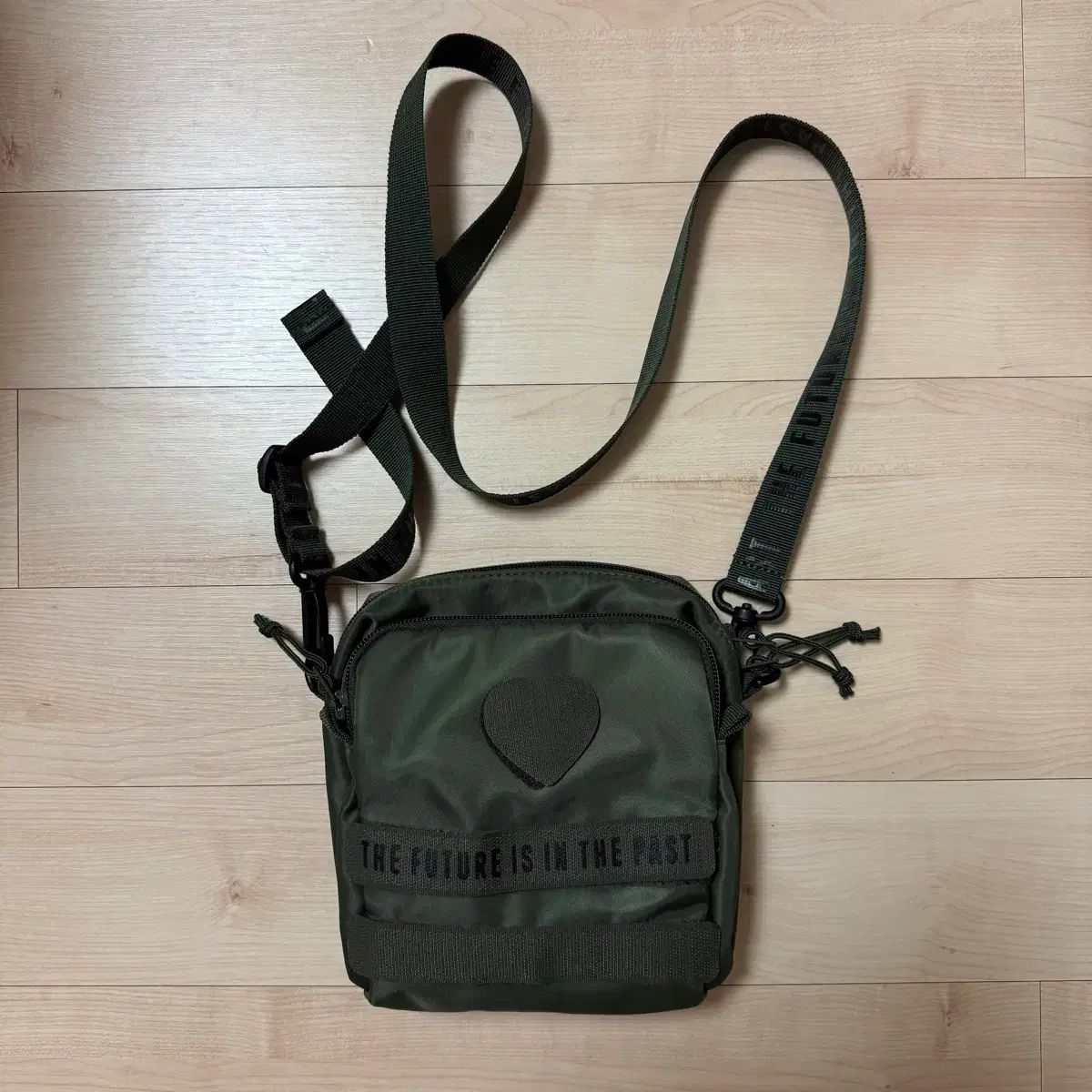 HUMAN MADE ヒューマンメイド ミリタリー ポーチ ラージ クロスバック HUMAN MADE ヒューマンメイド ミリタリー ポーチ large(ラージ