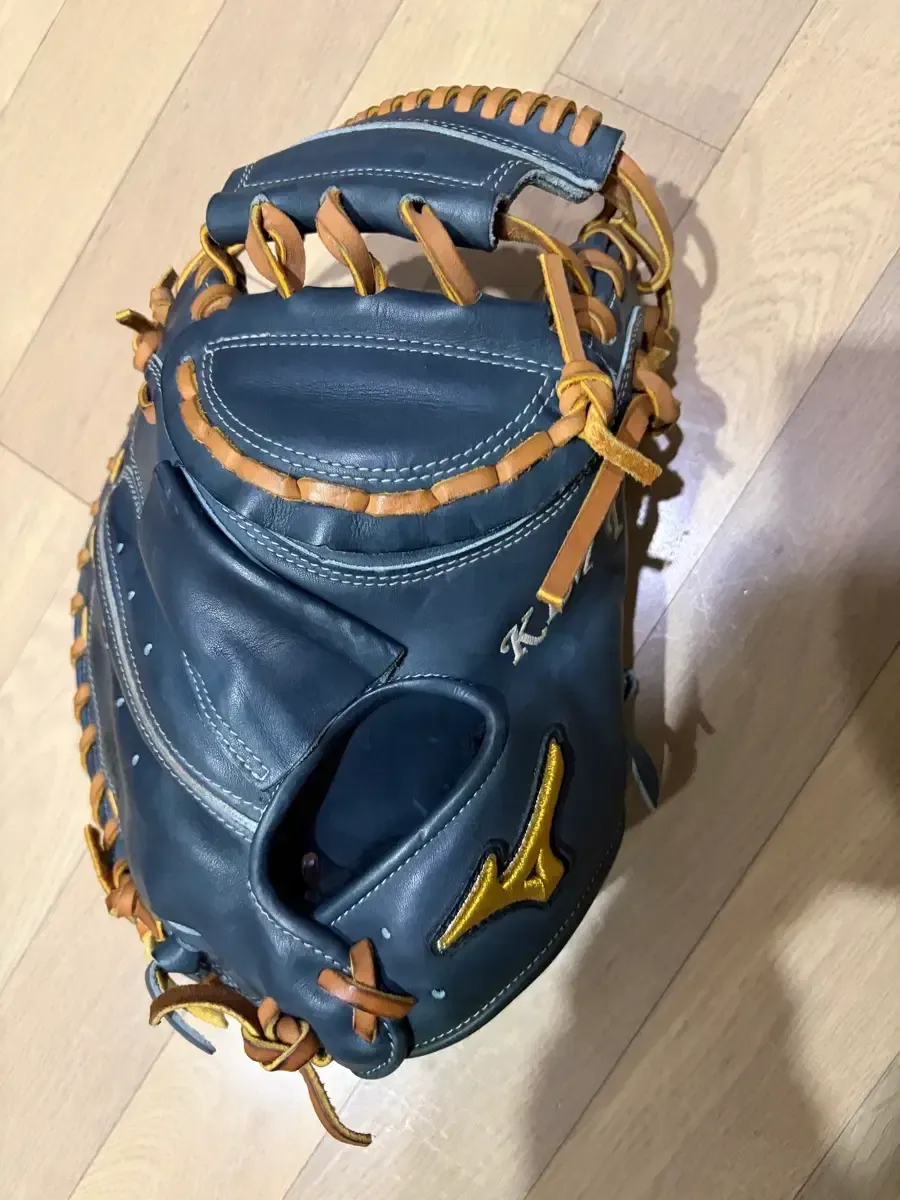 2026年最新】キャッチャーミット プロ実使用の人気アイテム - メルカリ