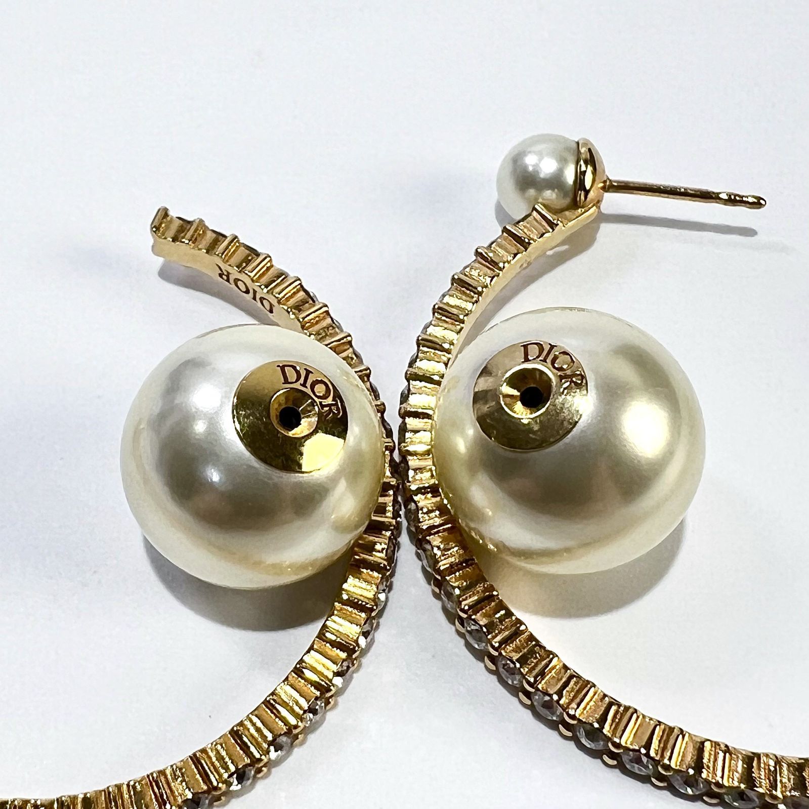 Dior ディオール トライバル クリスタル フェイクパール フープ ピアス