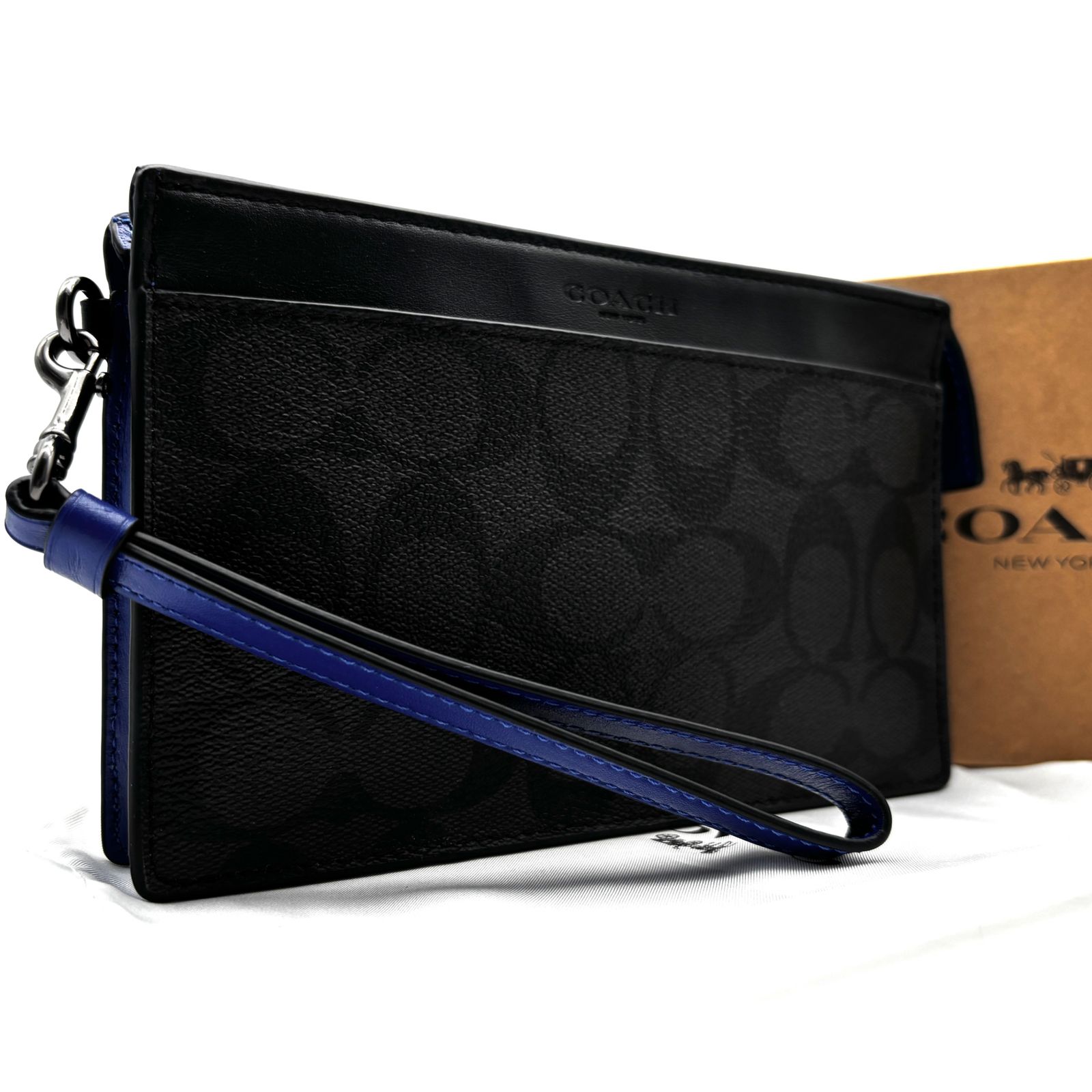 未使用に近い COACH コーチ リストレット クラッチバッグ シグネチャー 
