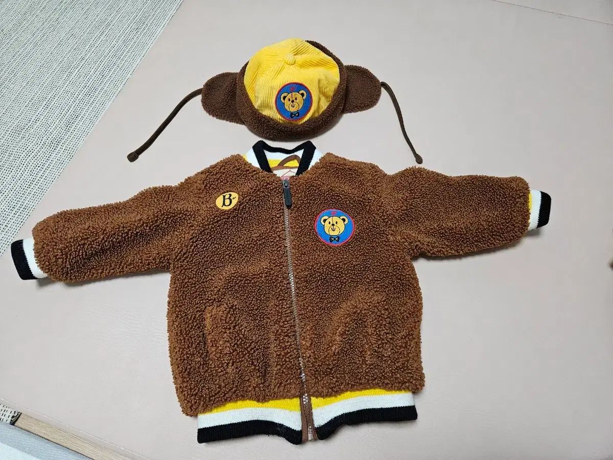 BEBE DE PINO ベベデピノ クマ フリース アウター 100 u0026 帽子 セット まとめ 着用画像