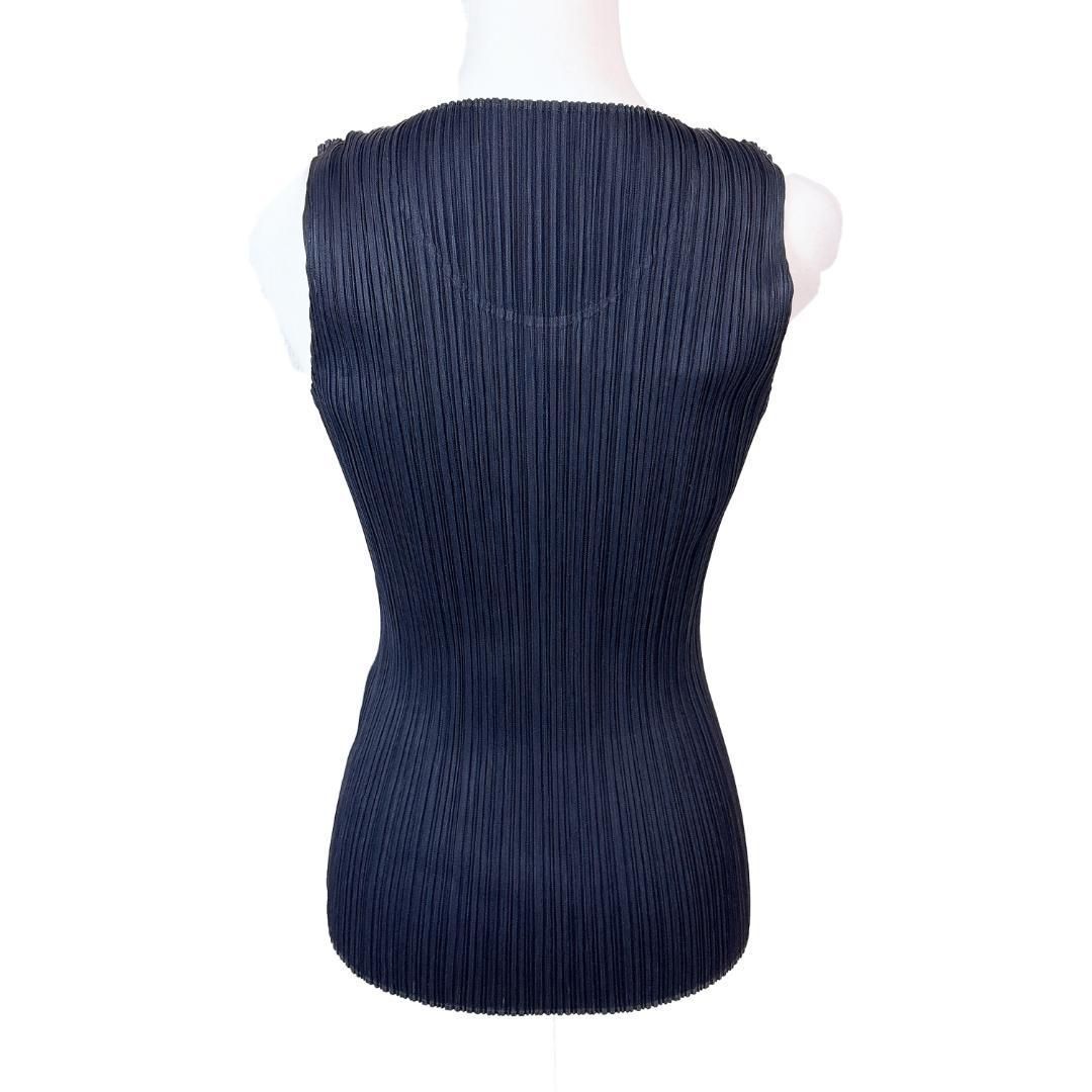 美品✨プリーツプリーズ ノースリーブ タンクトップ カットソー チェック柄 3 美品】プリーツプリーズ イッセイミヤケ タンクトップカットソー 3