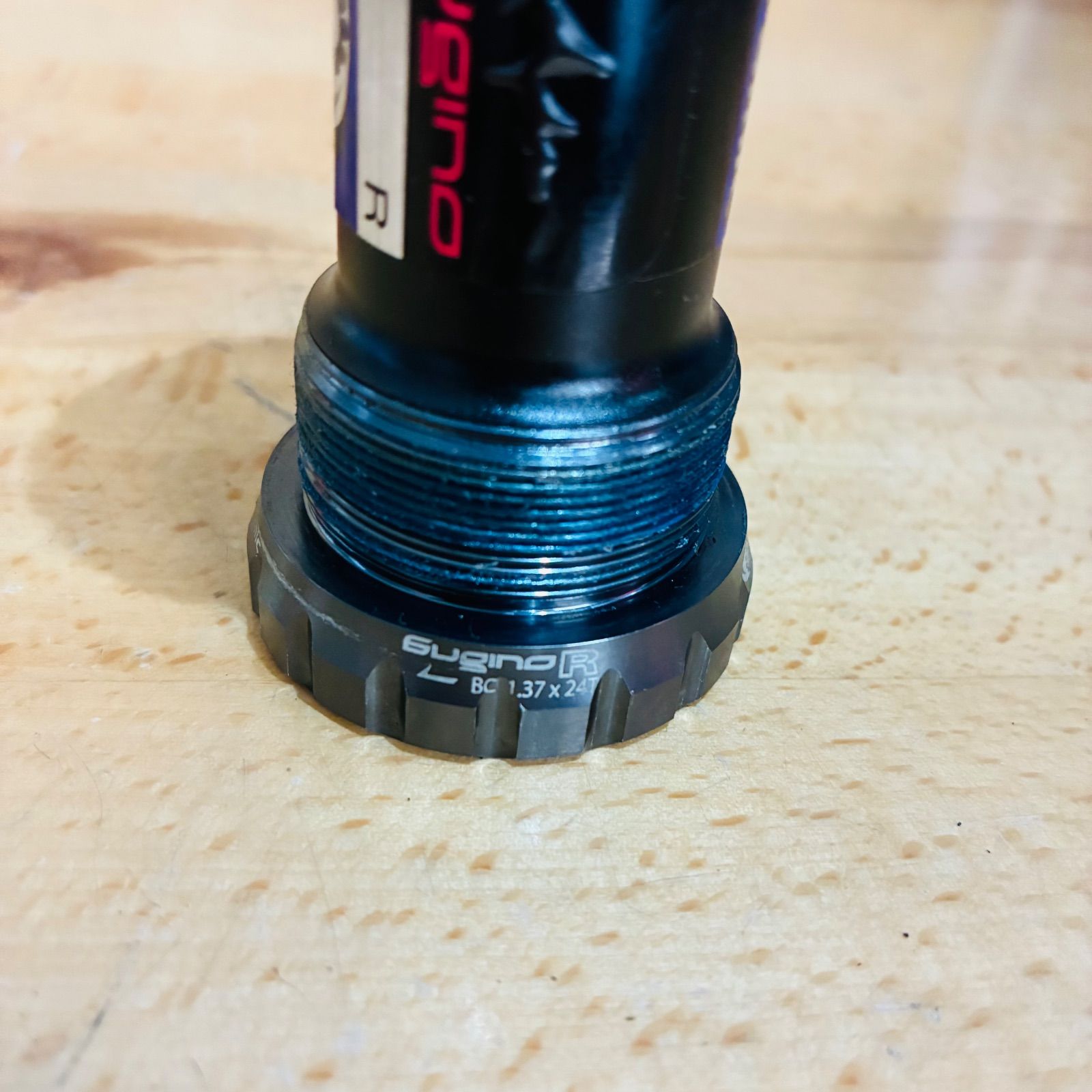 中古品】 SUGINO ceramic ネジ切り ボトムブラケット BSA JIS BC1.37