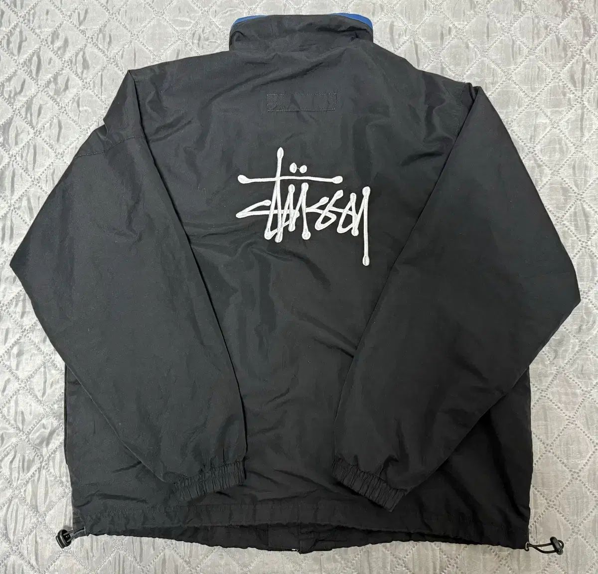 STU SaTurday of Us ステューシー ウィンドブレーカー - メルカリ
