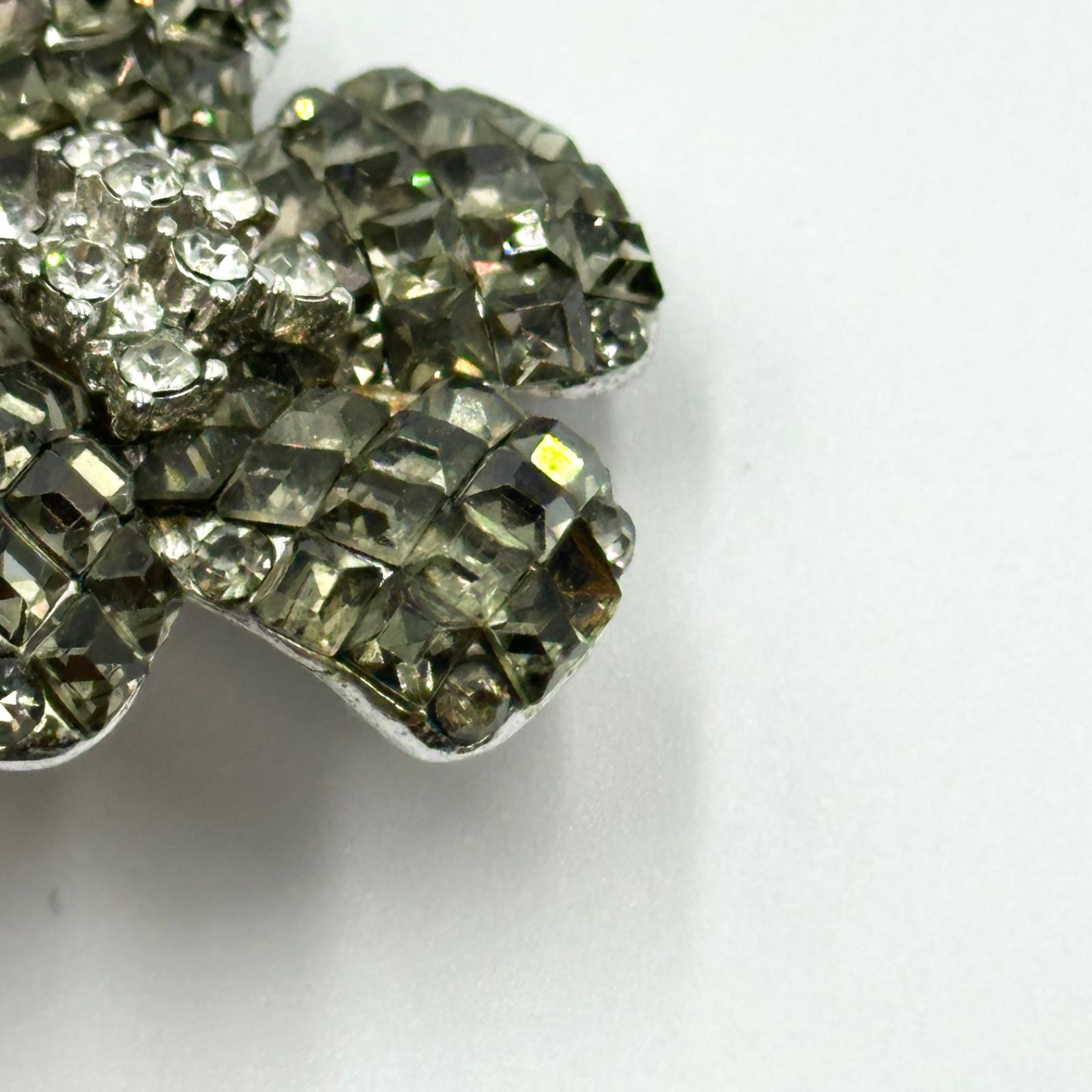 24時間以内発送】FOXEY フォクシー ブローチ ラインストーン - メルカリ