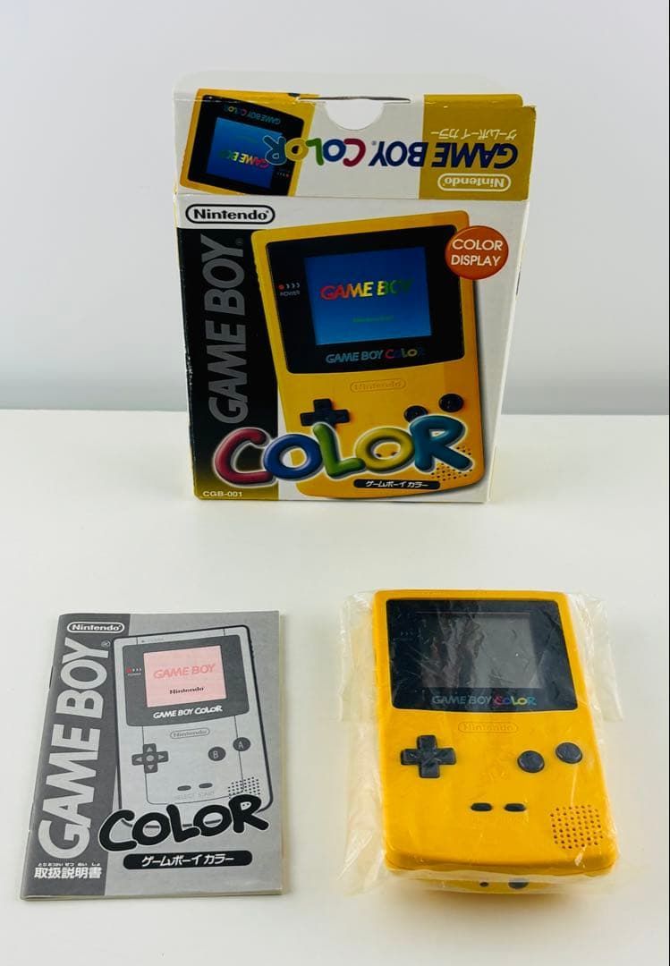 ほぼ新品 ニンテンドー ゲームボーイカラー イエロー GAMEBOYCOLOR