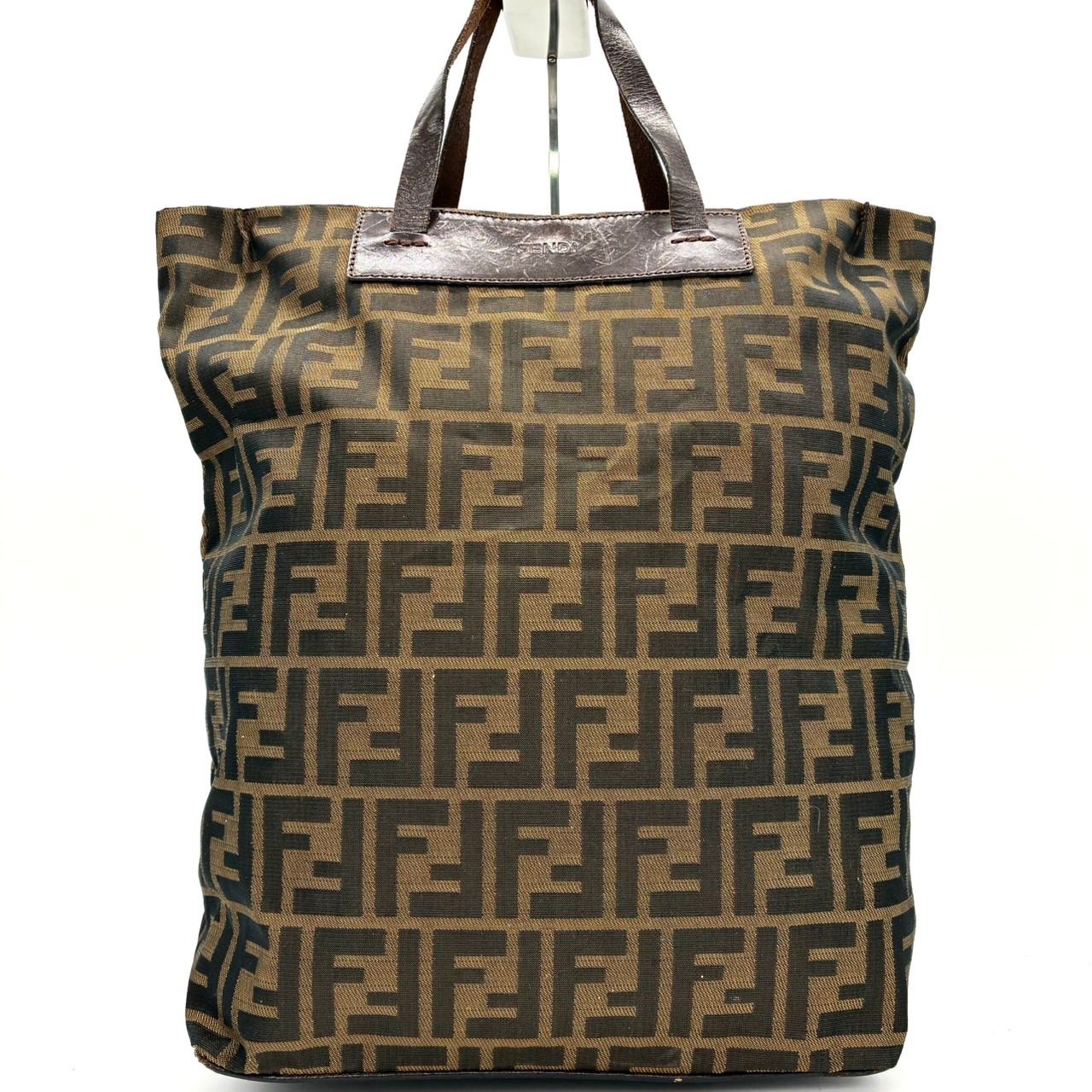 FENDI フェンディ トートバッグ ハンドバッグ ズッカ柄 A4収納可 茶 美品】フェンディ ズッカ柄 トートバッグ キャンバス レザー ブラウン