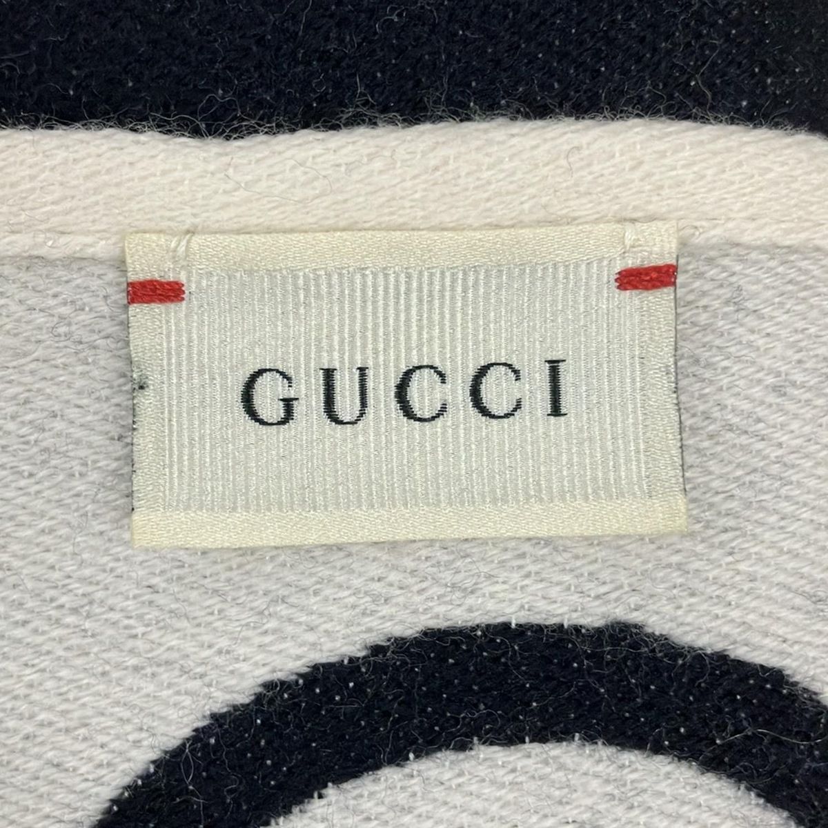GUCCI(グッチ) マフラー美品 - レッド×ダークネイビー×白 インター