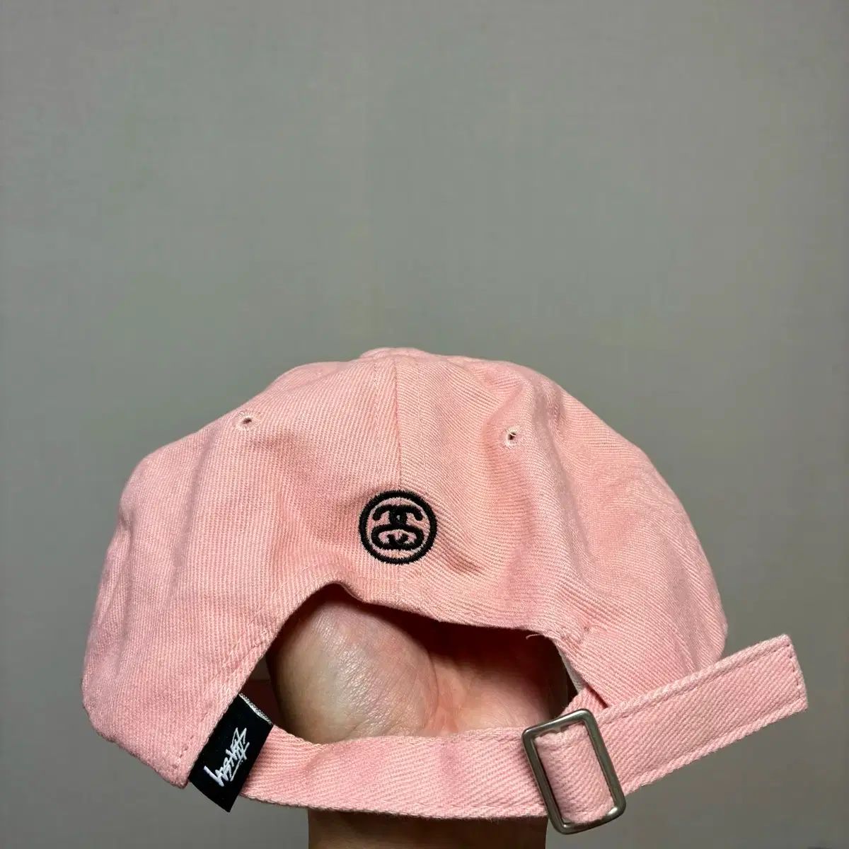 ピンク刺繍ロゴベースボールキャップ free STUSSY ステューシー 刺繍 ロゴ ベースボールキャップ ピンク