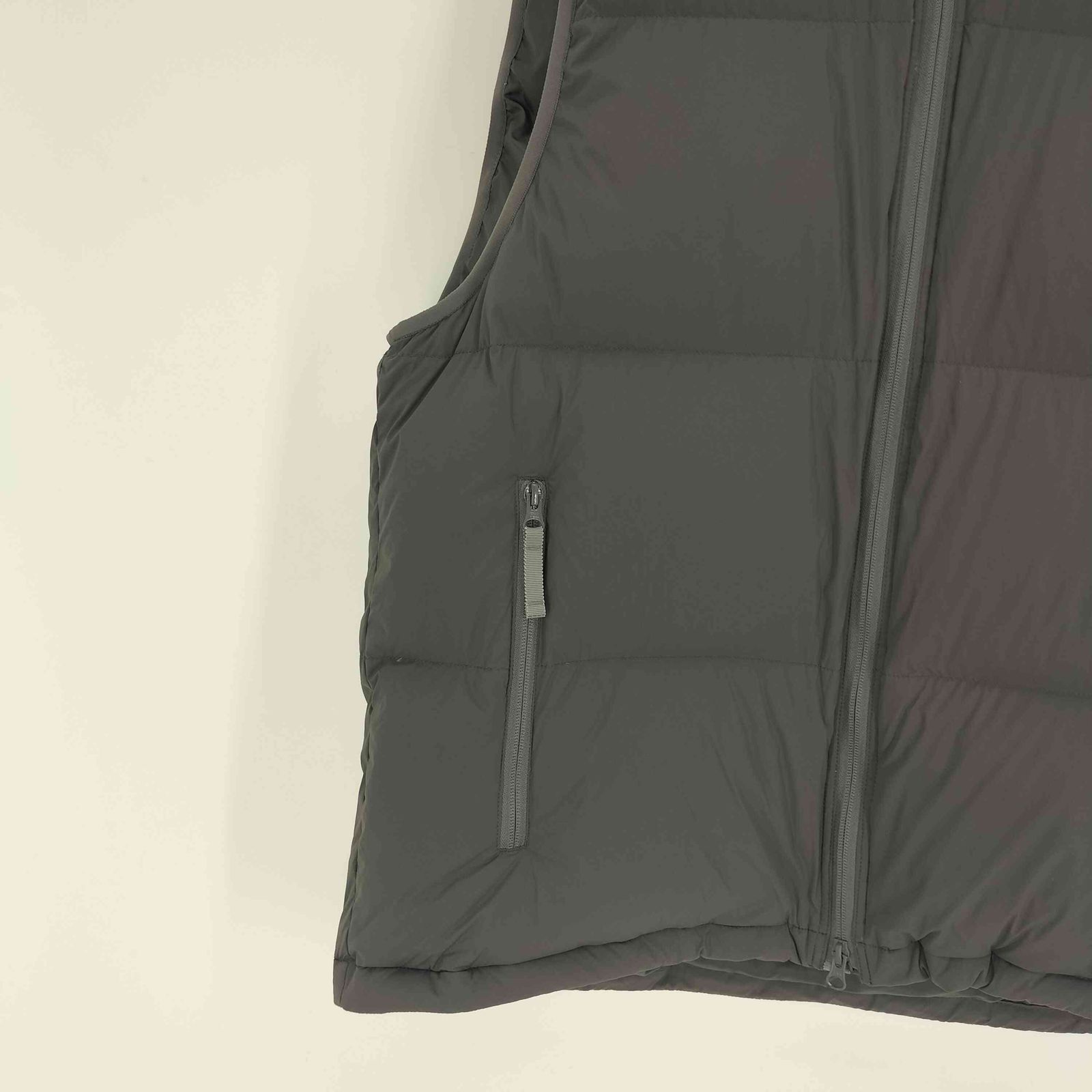 ビームス BEAMS 23AW テック ナイロン ダウンベスト メンズ import：M