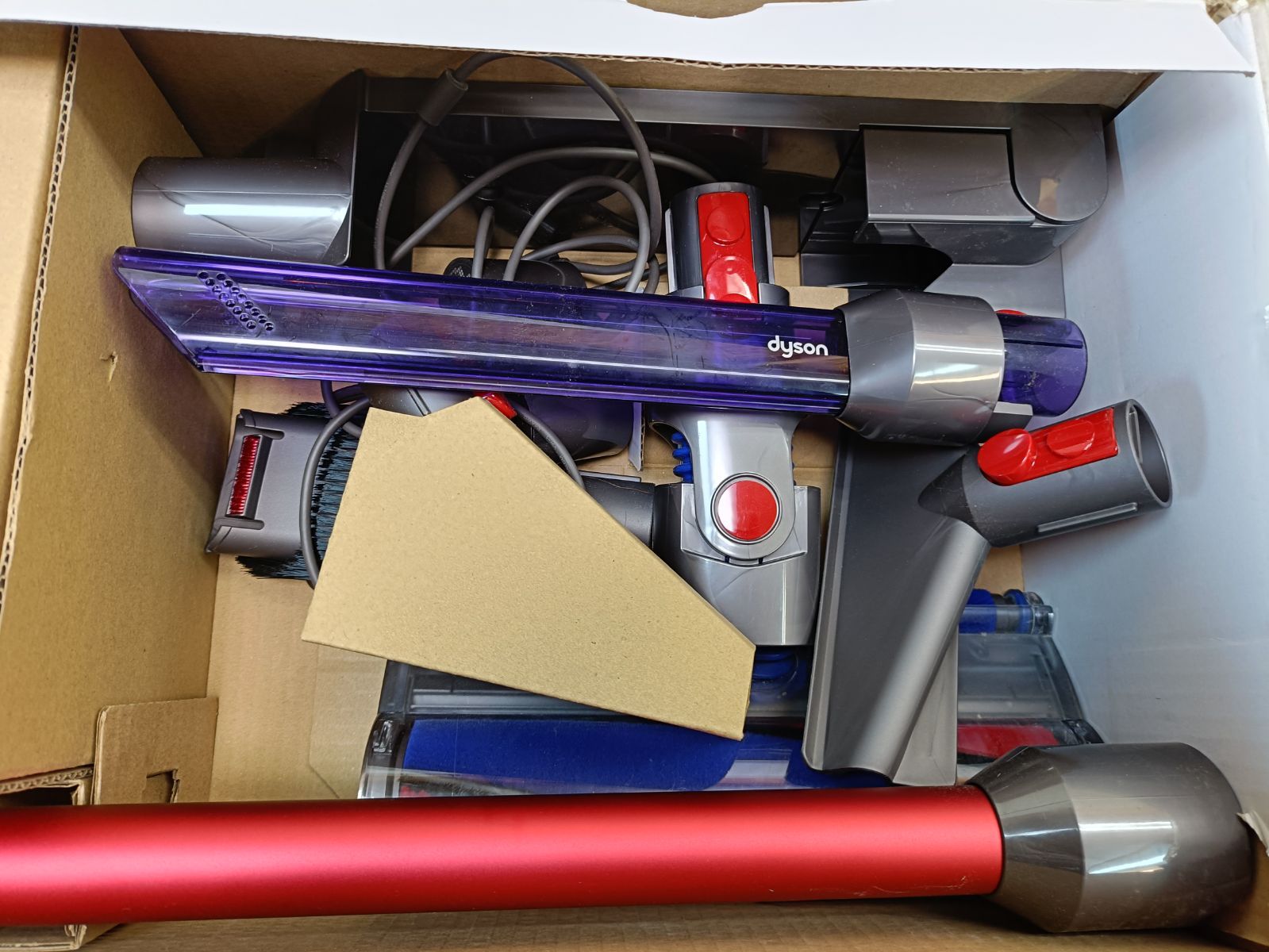 ジャンク品 ダイソン Dyson 掃除機 コードレスクリーナー SV10K/SV10D