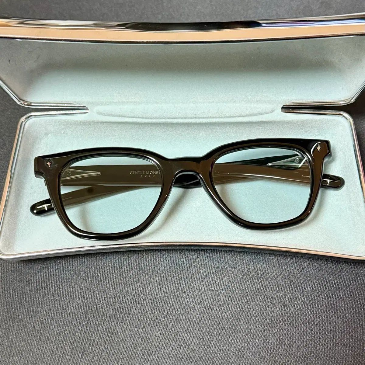 GENTLE MONSTER (ジェントルモンスター) GAUSS 01 - メルカリ