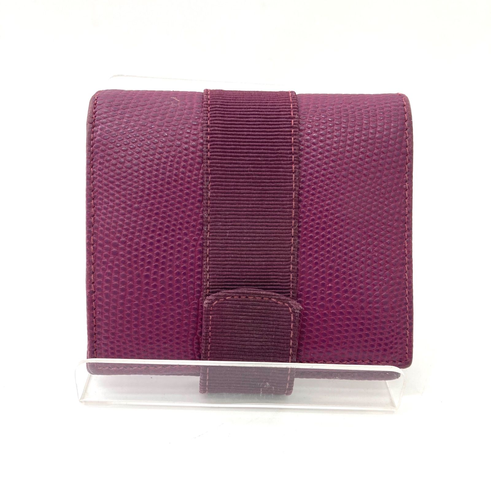 Ferragamoフェラガモ　２つ折り財布　レアなノーブル紫色！お値段交渉可能！ Salvatore Ferragamo フェラガモ 二つ折り財布 レザー - メルカリ