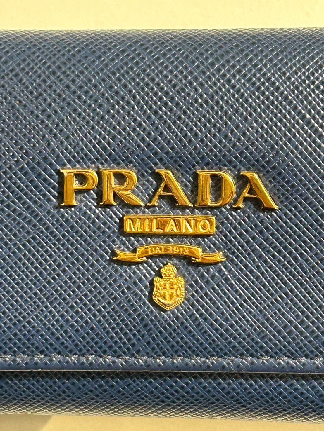PRADA】極美品 プラダ サフィアーノ キーケース 1PG004 ブルー - メルカリ