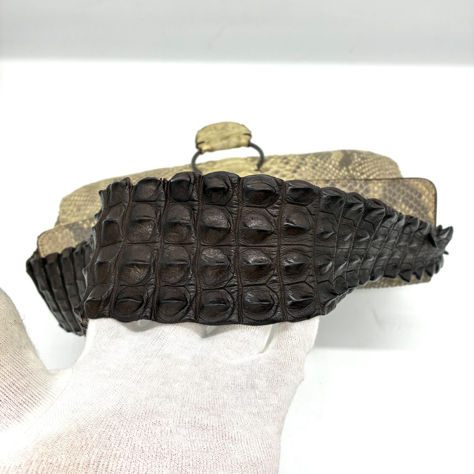 未使用に近い】 サンレミー パイソン レザー ショルダーバッグ 蛇革