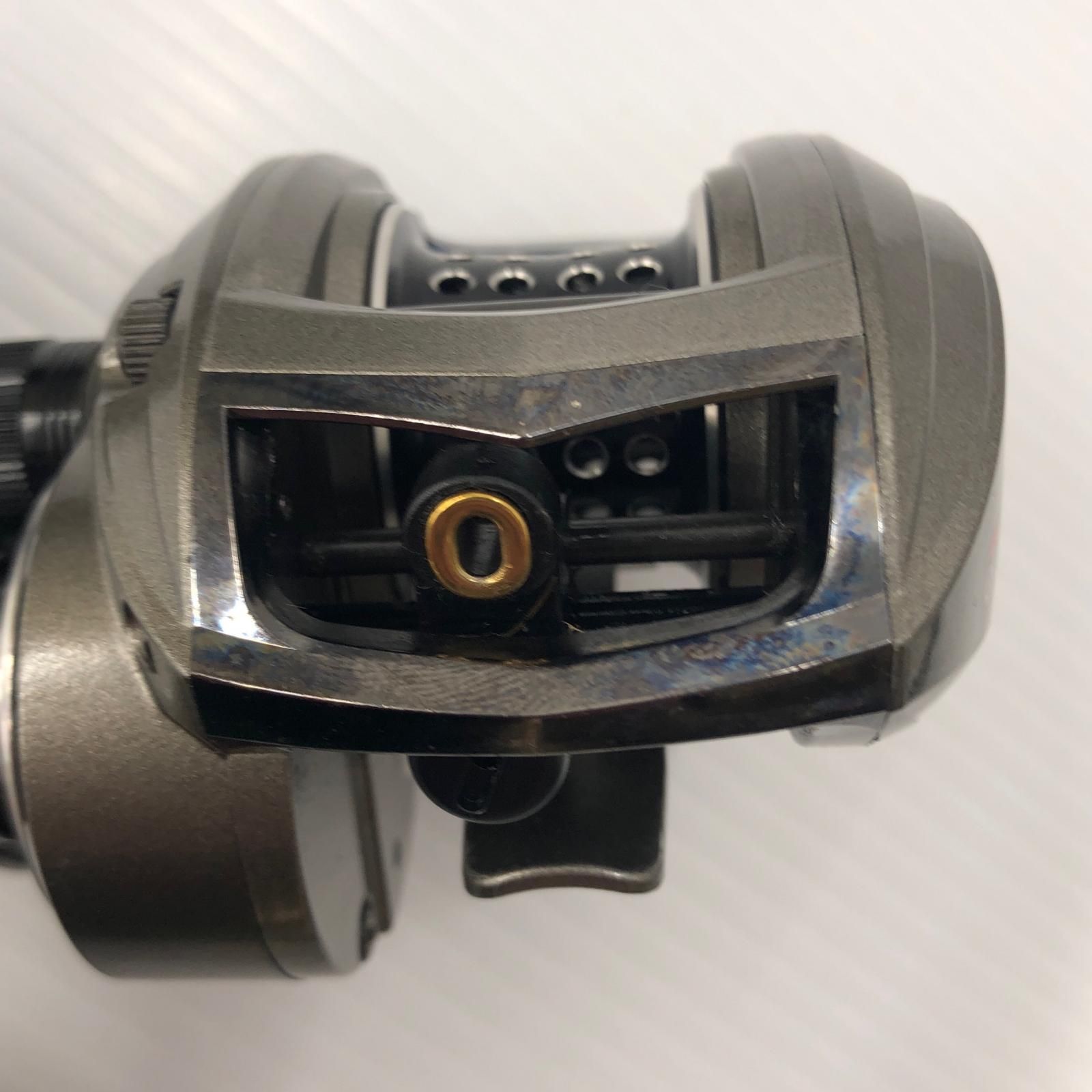 σσABU ベイトリール REVO LT ZPIカーボンハンドル付 - メルカリ