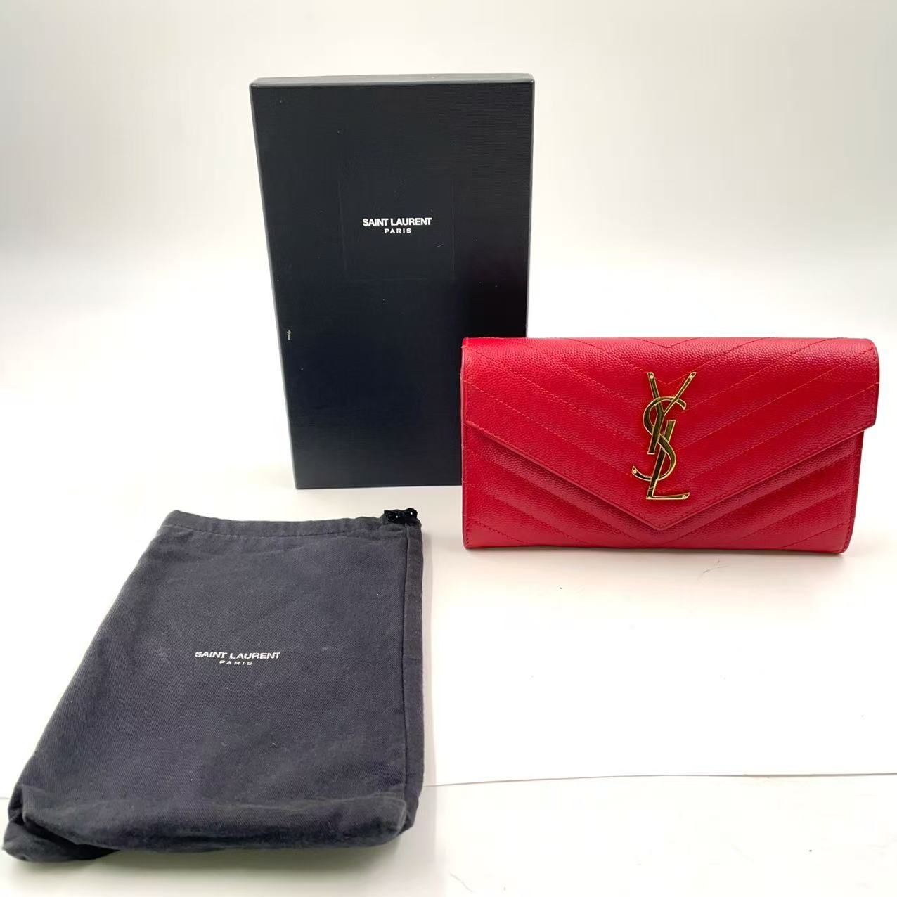 SAINT LAURENT PARIS YSLロゴ Vステッチ キャビアスキン レザー レッド