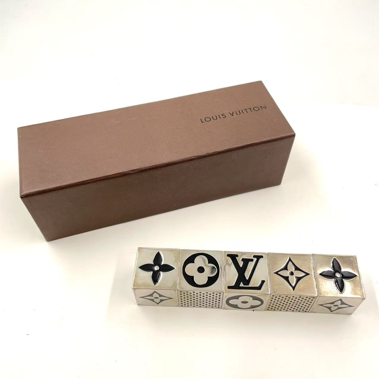 LOUIS VUITTON LVキューブ マグネット モノグラム 非売品 ノベルティ