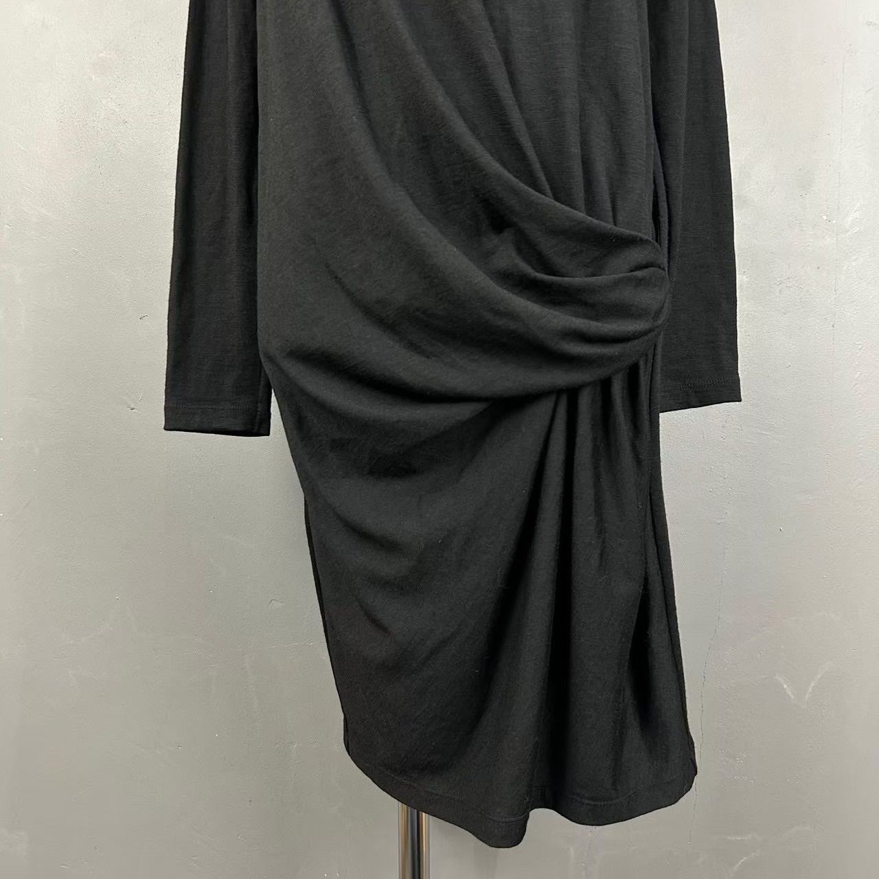 日本製 DKNY ディーケーエヌワイ ダナキャランニューヨーク 長袖