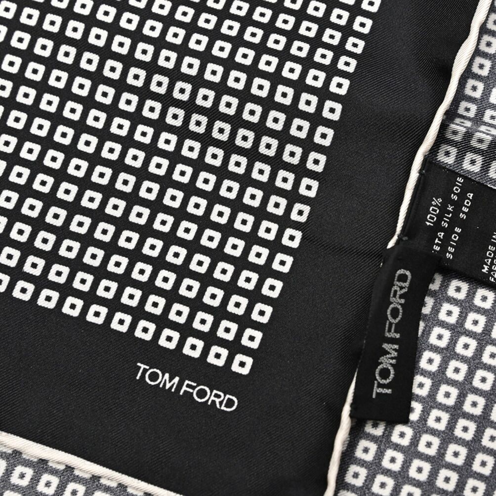 TOM FORD トムフォード / ポケットチーフ シルク 100% 総柄 ブラック イタリア製 429045 TOM FORD トムフォード / ポケットチーフ シルク 100% 総柄 ブラック イタリア製 429045