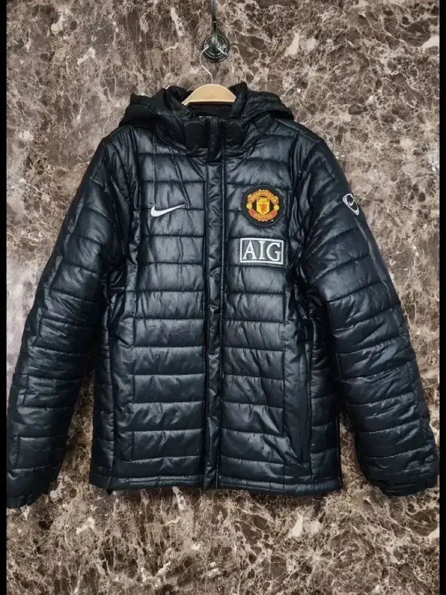 ナイキ MANCHESTER UNITED FC(マンチェスター・ユナイテッドFC) ダウン