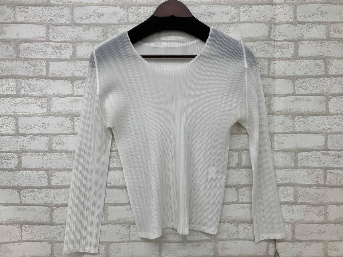 ま*こ様 イッセイミヤケ プリーツ カットソー 長袖 オフホワイト PLEATS PLEASE PP05FK111/3 プリーツプリーズ イッセイミヤケ
