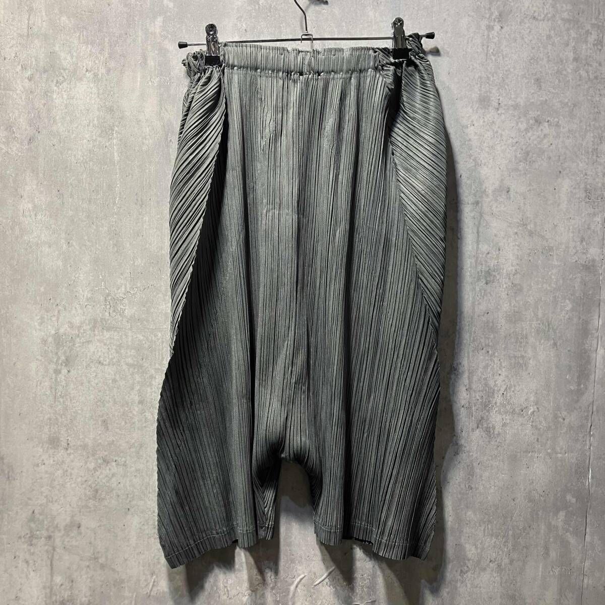 PLEATS PLEASE パンツ 変則プリーリサルエルパンツ グリーン サイズ1