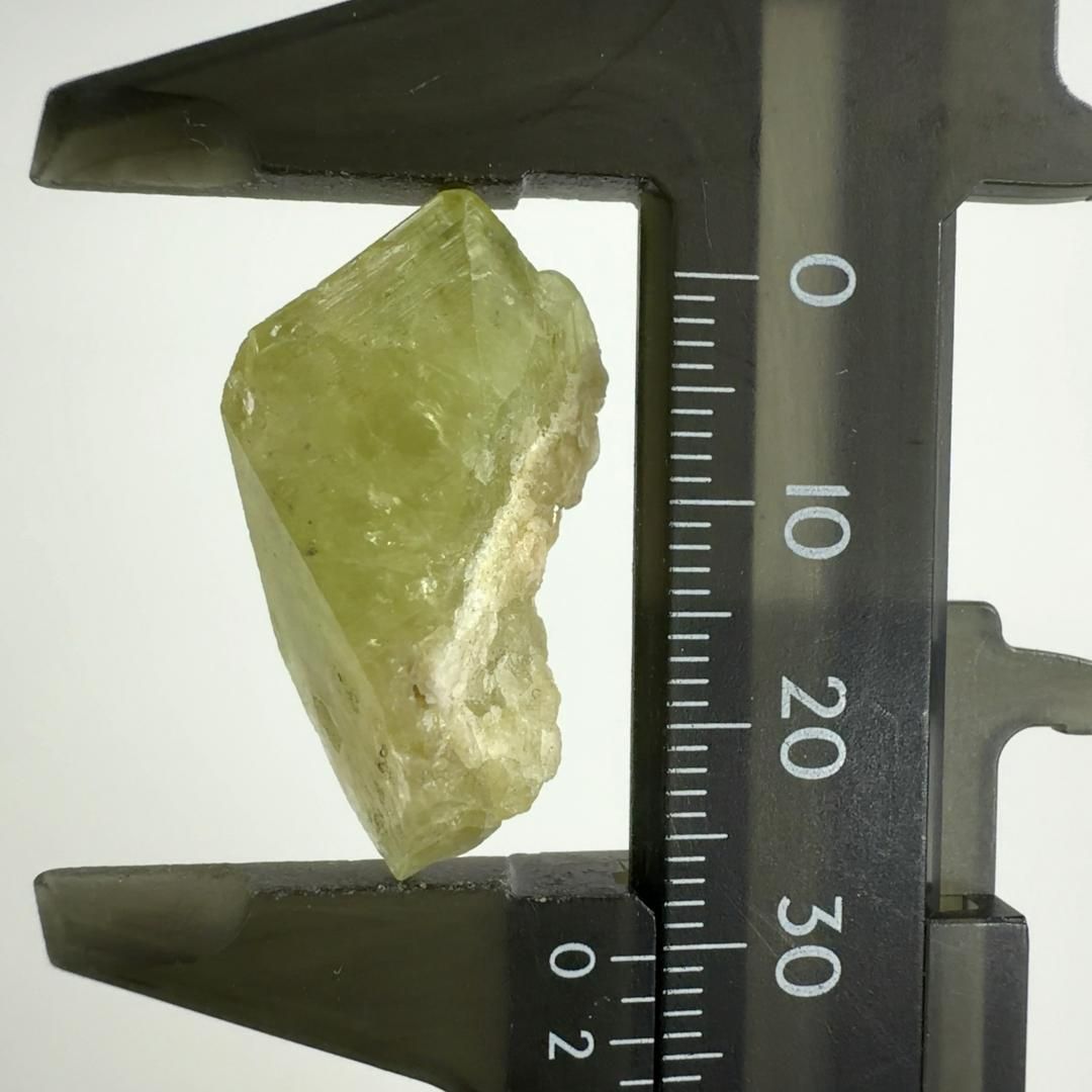 E32919】 ブラジリアナイト ブラジル石 天然石 鉱物 原石 - メルカリ