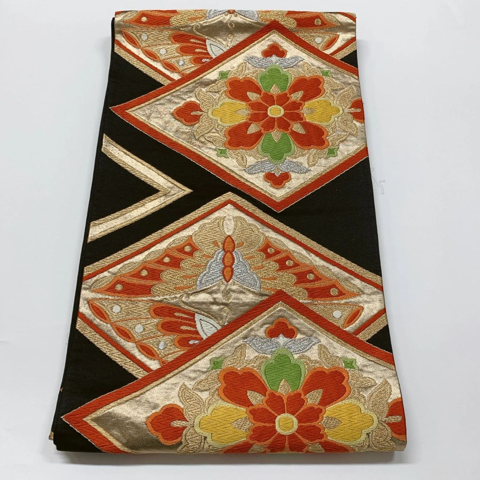 黒地(漆黒) 菱取菊文様 六通柄 袋帯 綾衣 絹＋金銀糸 美品 黒地(漆黒) 菱取菊文様 六通柄 袋帯 綾衣 絹＋金銀糸 美品 【公式通販】