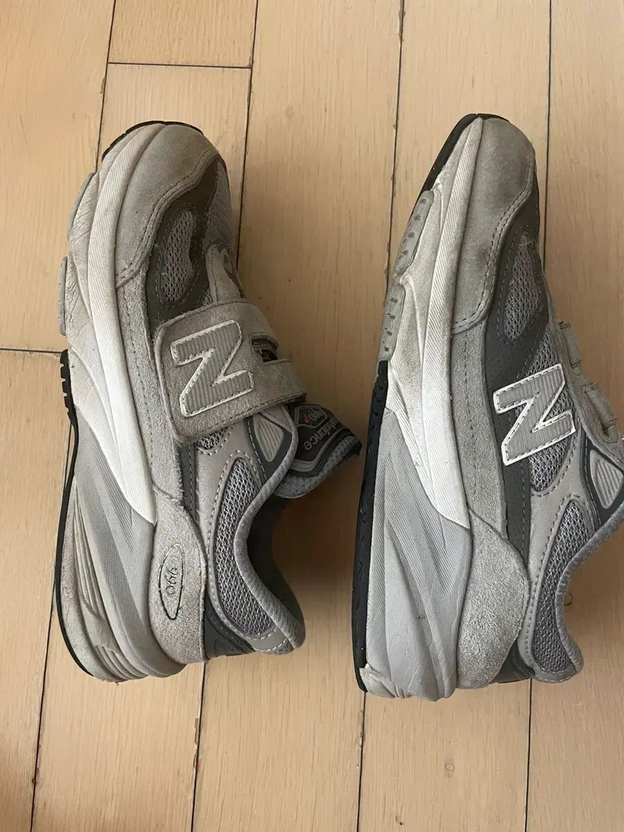 ニューバランス990キッズ 200サイズ