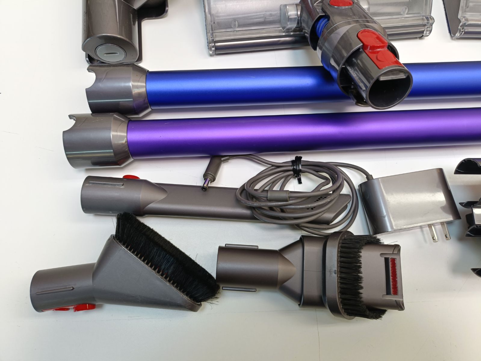 ジャンク品 ダイソン Dyson 掃除機 コードレスクリーナー SV11 2台