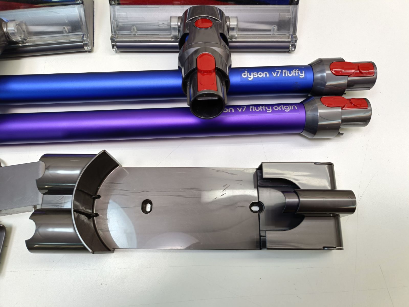 【ジャンク】Dyson sv11 セット ジャンク】Dyson sv11 セット